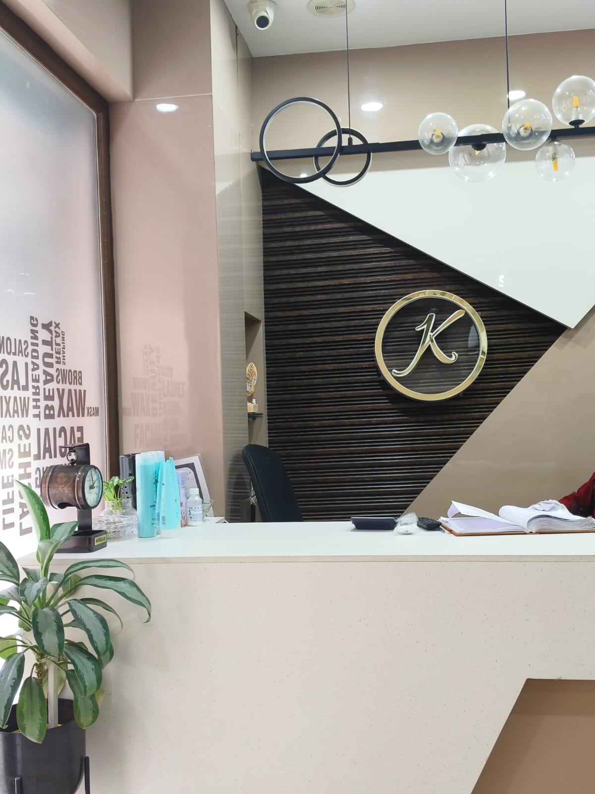 Khoobsurat Beauty Parlour interior